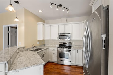 Hommati.com-1790_Hollybrook_Cir_AK-04-07