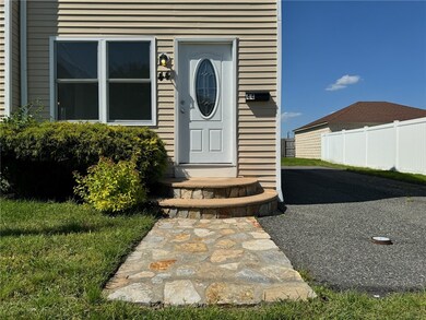 44 Charpentier Ave, Pawtucket, RI 02861 - photo 4