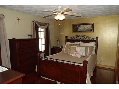 184 Tara Ln, Woonsocket, RI 02895 - photo 7