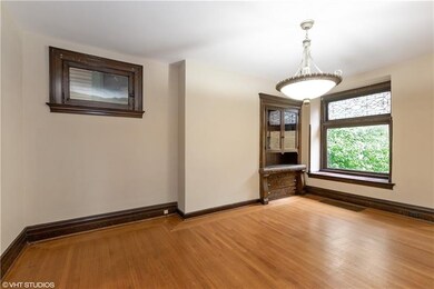 DINING ROOM & BUILT-IN