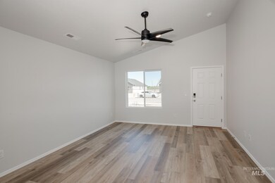 18404 N Strawflower Ave, Nampa, ID 83687 - photo 2