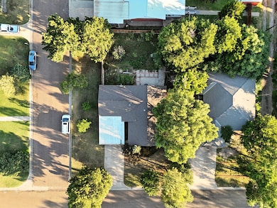 701 NW 2nd St, Guymon, OK 73942 - photo 2