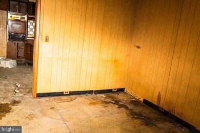 2709 E Fayette St, Baltimore, MD 21224 - photo 4