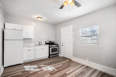 8209 Bangle St unit A, Houston, TX 77012 - photo 7