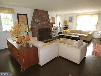 1661 Coldsprings Rd, Pottstown, PA 19465 - photo 4