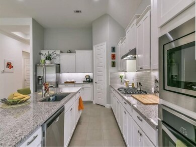 13326 Lake Chesdin Rd, Houston, TX 77044 - photo 7