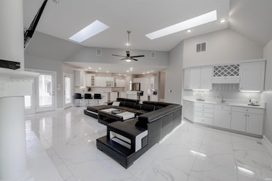 7233 Stonebridge Rd, Newburgh, IN 47630 - photo 6