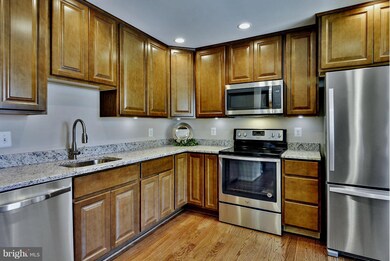 3305 Buckeye Ln, Fairfax, VA 22033 - photo 6