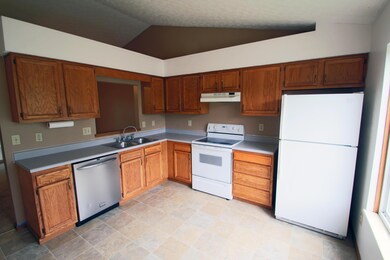 Dine in kitchen