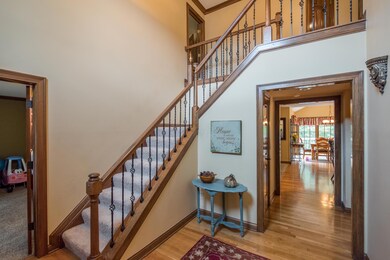Stairs/Foyer