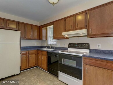 5 Seek Ct, Takoma Park, MD 20912 - photo 6