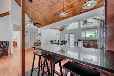 408 Lakecrest Dr, Harriman, TN 37748 - photo 5