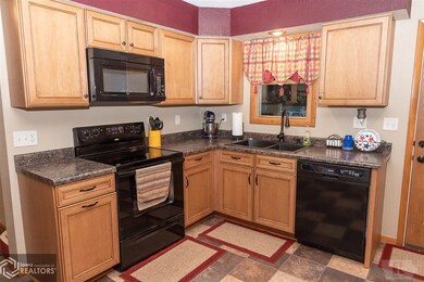 107 W 2nd St, Wayland, IA 52654 - photo 2