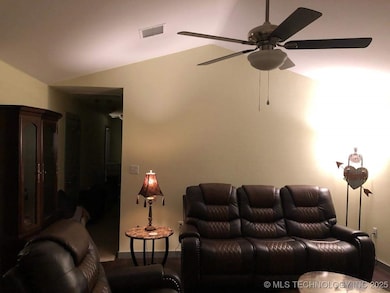 837 C St SE, Ardmore, OK 73401 - photo 7