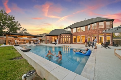 7714 Long Shadows Dr, Sugar Land, TX 77479 - photo 3