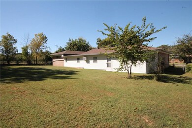 204 NW L St, Bentonville, AR 72712 - photo 2