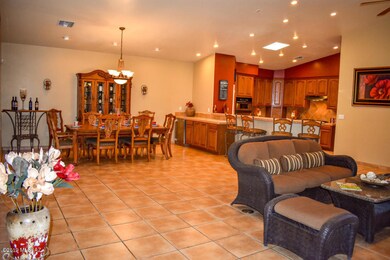 Family room/ Kitchen