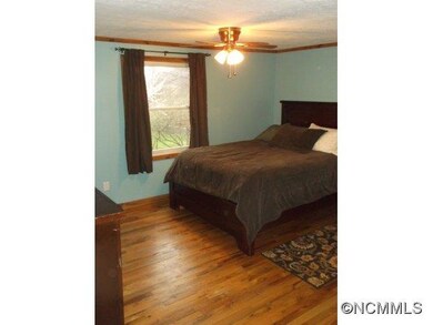 72 Appalachian Ave, Hendersonville, NC 28792 - photo 6