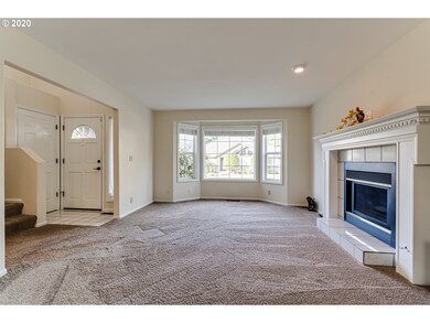 1365 Ravenwood Dr, Eugene, OR 97401 - photo 5