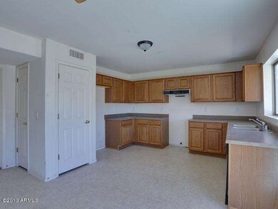 023-149178 - Kitchen-B