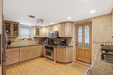 14 Cedarcrest Rd, West Roxbury, MA 02132 - photo 5