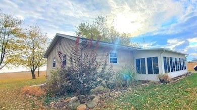 8618 Hoagland Rd, Hoagland, IN 46745 - photo 2