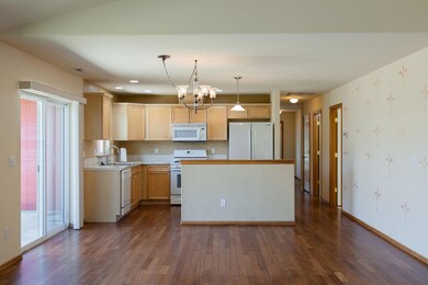 1047 SW 31st St, Redmond, OR 97756 - photo 7