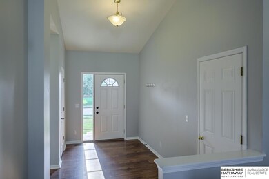 2312 Quartz Dr, Papillion, NE 68046 - photo 3