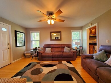 77 Yale St, Ludlow, MA 01056 - photo 5