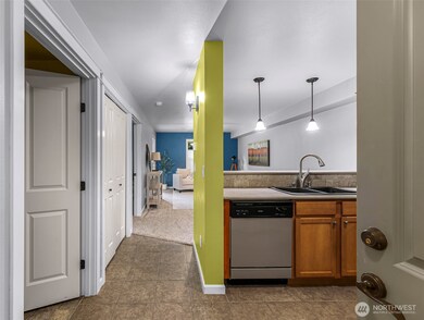 690 32nd St unit B106, Bellingham, WA 98225 - photo 2