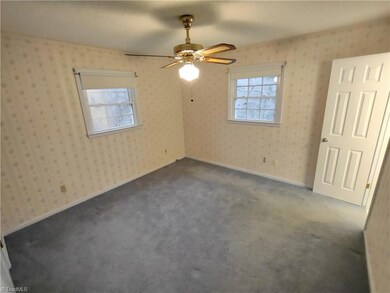 5626 Driftwood Dr, High Point, NC 27263 - photo 7