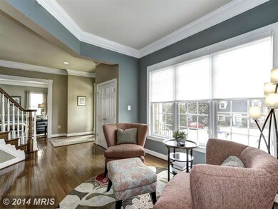 817 Woodside Pkwy, Silver Spring, MD 20910 - photo 5