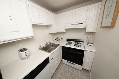 9 Kenmar Dr unit 22, Billerica, MA 01821 - photo 5