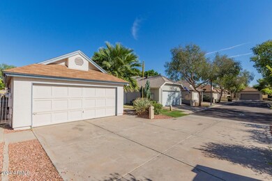 5214 W Jupiter Way N, Chandler, AZ 85226 - photo 4