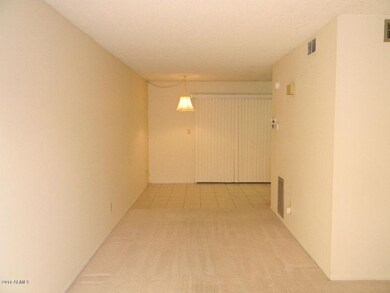 1095 E Fremont Drive 006