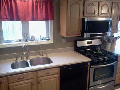 2 Chickadee Ln, Limerick, ME 04048 - photo 7