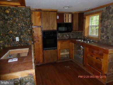 705 Leisure Acres Rd, Wardensville, WV 26851 - photo 7