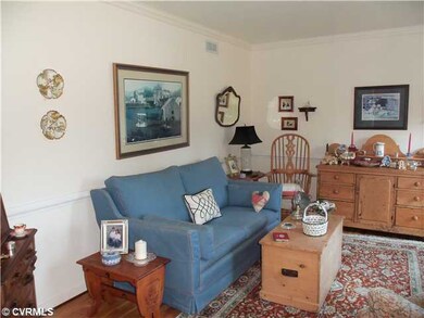 Living Room - Formal living room with Hardwood flo