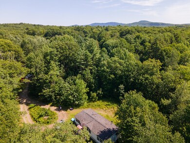 168 Graylock Road, Warren