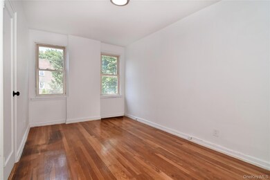 1549 Central Park Ave unit G-11, Yonkers, NY 10710 - photo 5