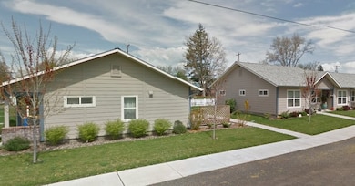 425 E Currant St, Athena, OR 97813 - photo 2