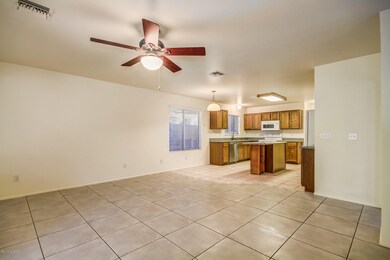 Kitchen/Dining area