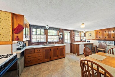 924 Front St, South Weymouth, MA 02190 - photo 5