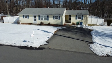 10 Ledgewood Dr, Burlington, MA 01803 - photo 2