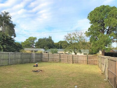 4908 20th St W unit B, Bradenton, FL 34207 - photo 2