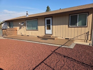 375 Jordan Creek Rd, Riddle, OR 97469 - photo 3