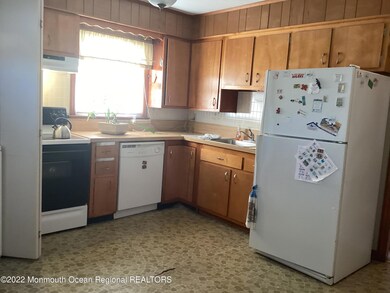 25 Beechwood Terrace, Matawan, NJ 07747 - photo 6