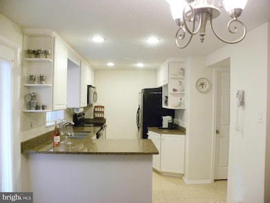 8617 Spring Creek Ct, Springfield, VA 22153 - photo 6