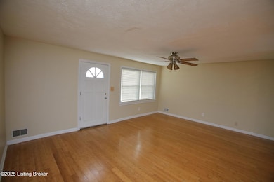 1105 Clay Ave, Louisville, KY 40219 - photo 7