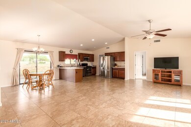 0005-05 Carriage 34983